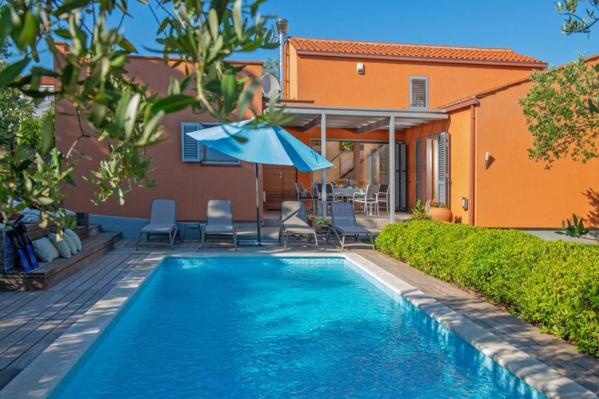 Villa Emili In Medulin - Haus Fuer 4-5 Personen Екстер'єр фото